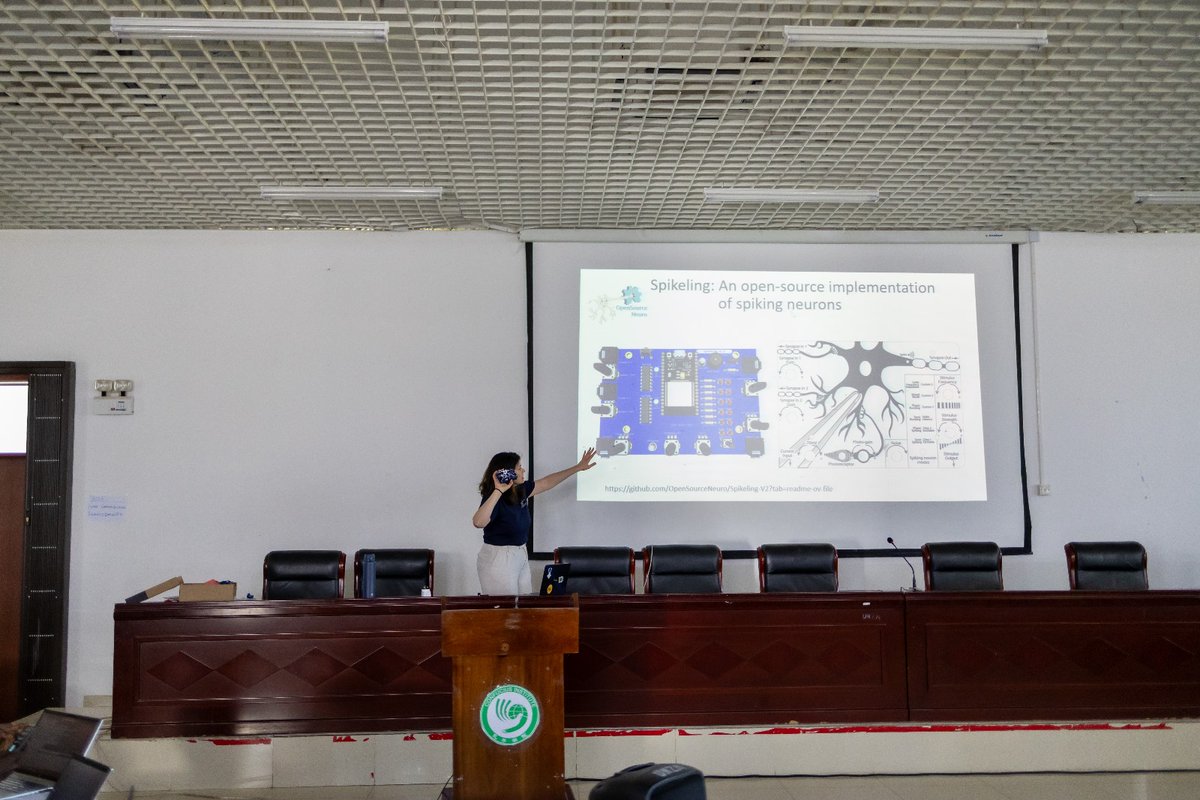 TReNDinAfrica's tweet photo. Our students kicked off the week with Spikeling from @OpenSourceNeuro, seeing neurons fire live and making theory real. Then they explored the Allen Institute Brain Atlas, preparing for upcoming projects.

Thanks to @OpenSourceNeuro &amp; @AllenInstitute  for supporting #TReNDCaMinA https://t.co/6T9ewd3YA1