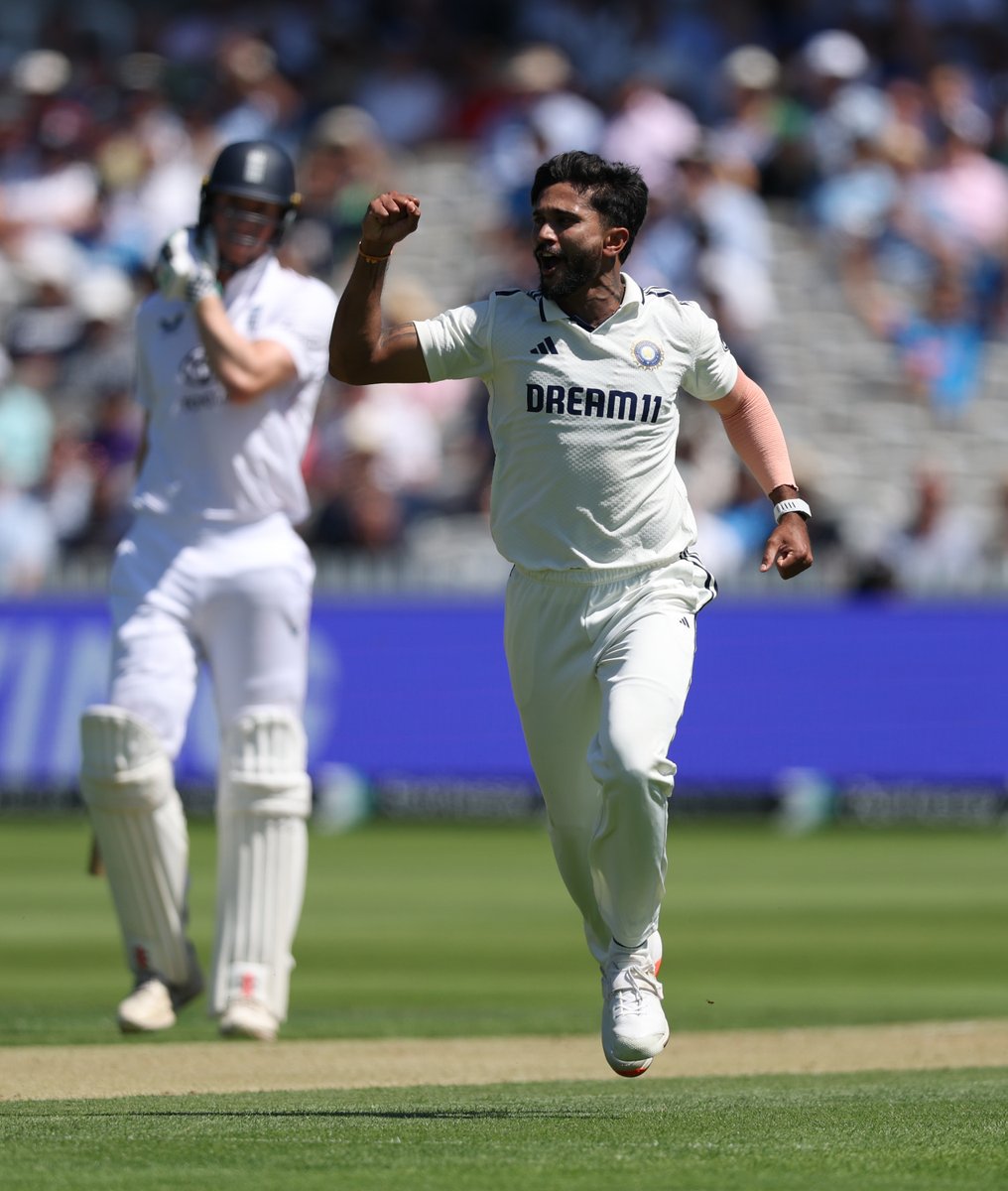 BCCI's tweet photo. Caught behind x TWO 😎

Nitish Kumar Reddy gets both the England openers 💪

England 44/2 after 14 overs

Updates ▶️ https://t.co/X4xIDiSmBg

#TeamIndia | #ENGvIND | @NKReddy07 https://t.co/Pu5UDegYlU