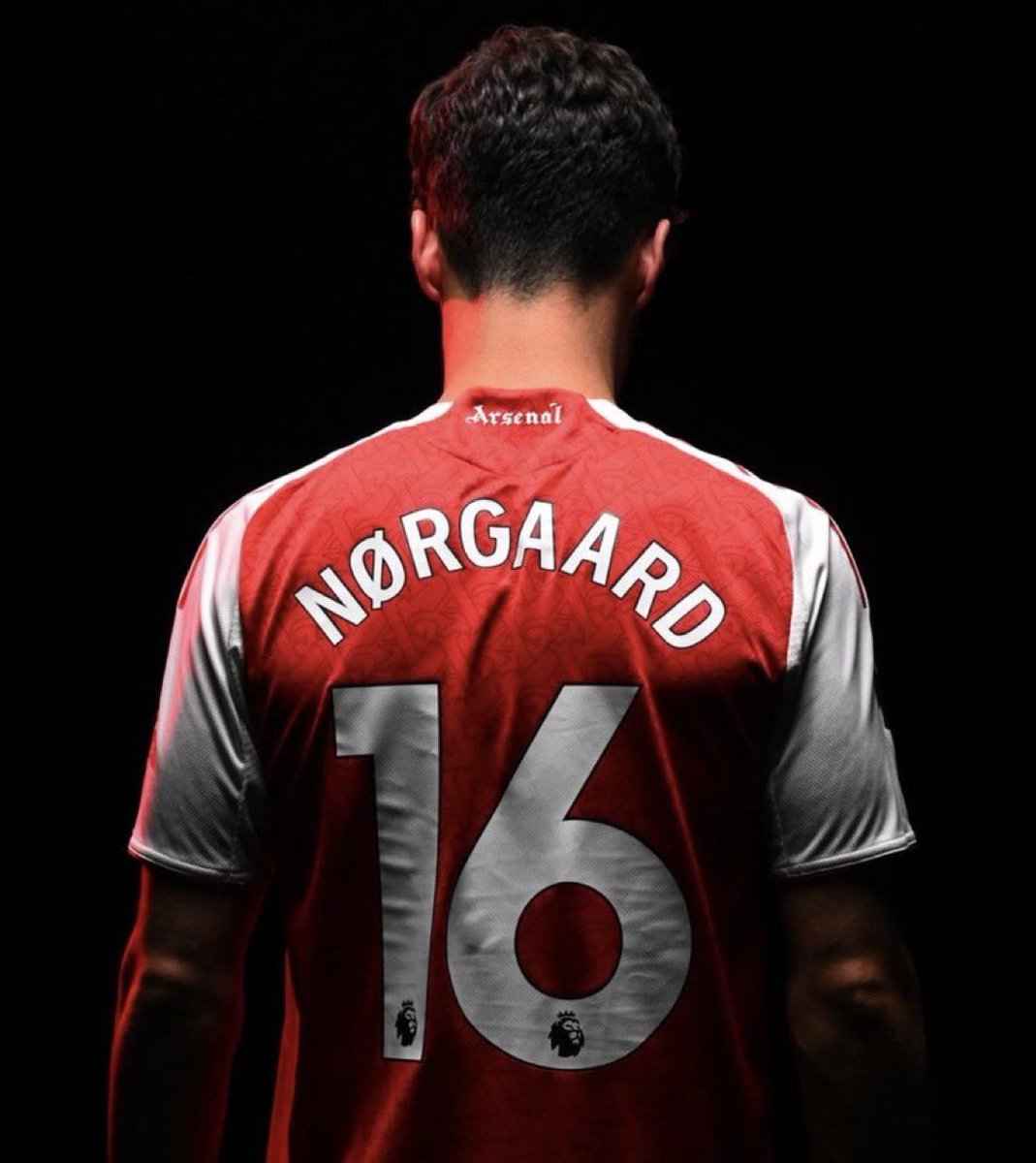 Christian Nørgaard has joined from Brentford for an initial £10m.

He will wear the number 16.