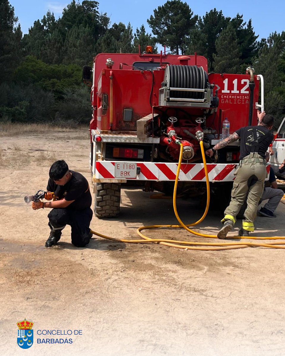 Conc_Barbadas's tweet photo. 🔥 Barbadás reforza o seu compromiso coa prevención e extinción de incendios forestais

ℹ️O Concello de Barbadás vén de incorporar novos medios humanos e técnicos para facer fronte á tempada de alto risco de incendios

#Barbadás #Emerxencias #IncendiosForestais #PrevenciónDeLumes https://t.co/g78Xwsg1sS