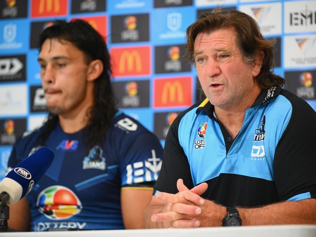 dwatsonhayes's tweet image. 'Player revolt: Hasler a dead-man walking at Titans' - At what point does it actually start and end with the players? Henry, Brennan, Holbrook and now Hasler. If they're sacking Dessie, you have got to have someone better to replace him with dailytelegraph.com.au/sport/nrl/dres… #NRL