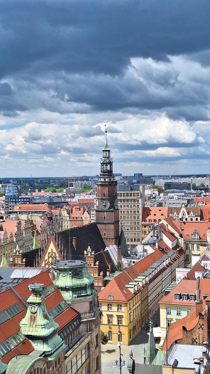 Ładny ten #Wrocław nawet, tylko w kij daleko