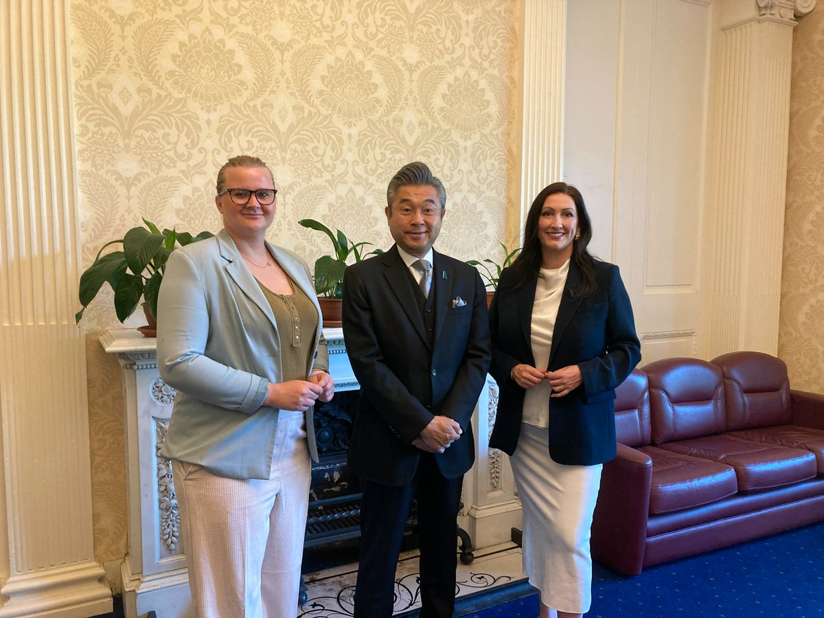 AmbJapanUK's tweet image. Pleasure to meet Deputy First Minister @little_pengelly and Junior Minister to the First Minister @aislingreillysf of Northern Ireland. Enjoyed fruitful discussions on a wide range of topics including economic and cultural ties between Japan & Northern Ireland!