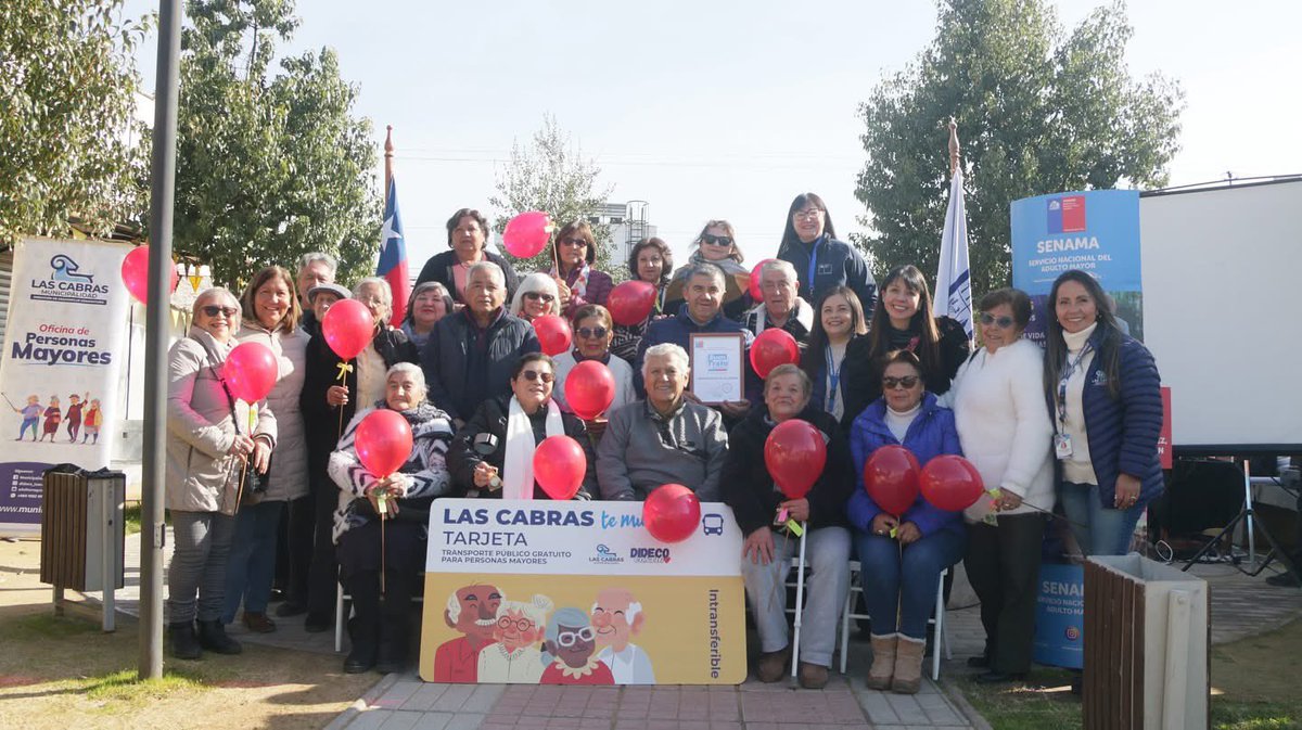 Ceremonia de entrega del Sello al Buen Trato a las Personas Mayores en Las Cabras, el cual busca reconocer a instituciones públicas, entidades privadas y de la sociedad civil con personalidad jurídica que promuevan, difundan, respeten y garanticen el buen trato