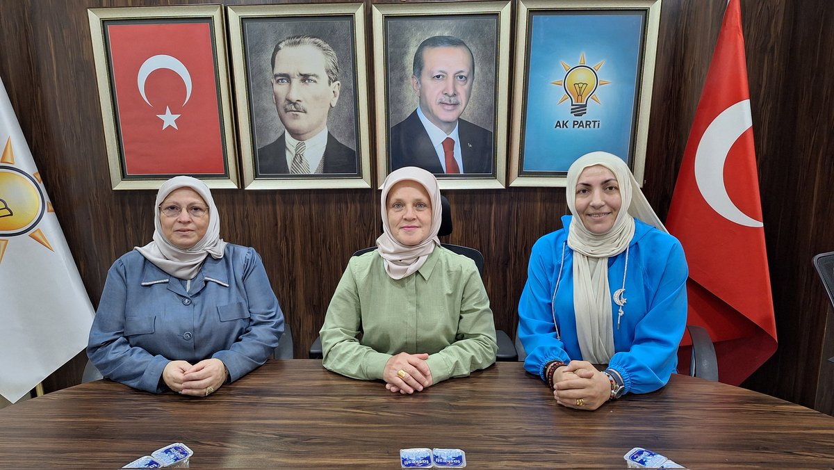 sapanca_akkadin's tweet photo. Haftalık olağan yürütme ve yönetim kurulu toplantımızı İlçe Kadın Kolları Başkanımız Sayın Arzu Akçay başkanlığında ve İl koordinatör yardımcımız Sayın Tuğba Saçıntı'nın katılımıyla gerçekleştirdik. 
Toplantımız hayırlara vesile olsun. 

@tugbaisikercan https://t.co/DYYQctWpZ5