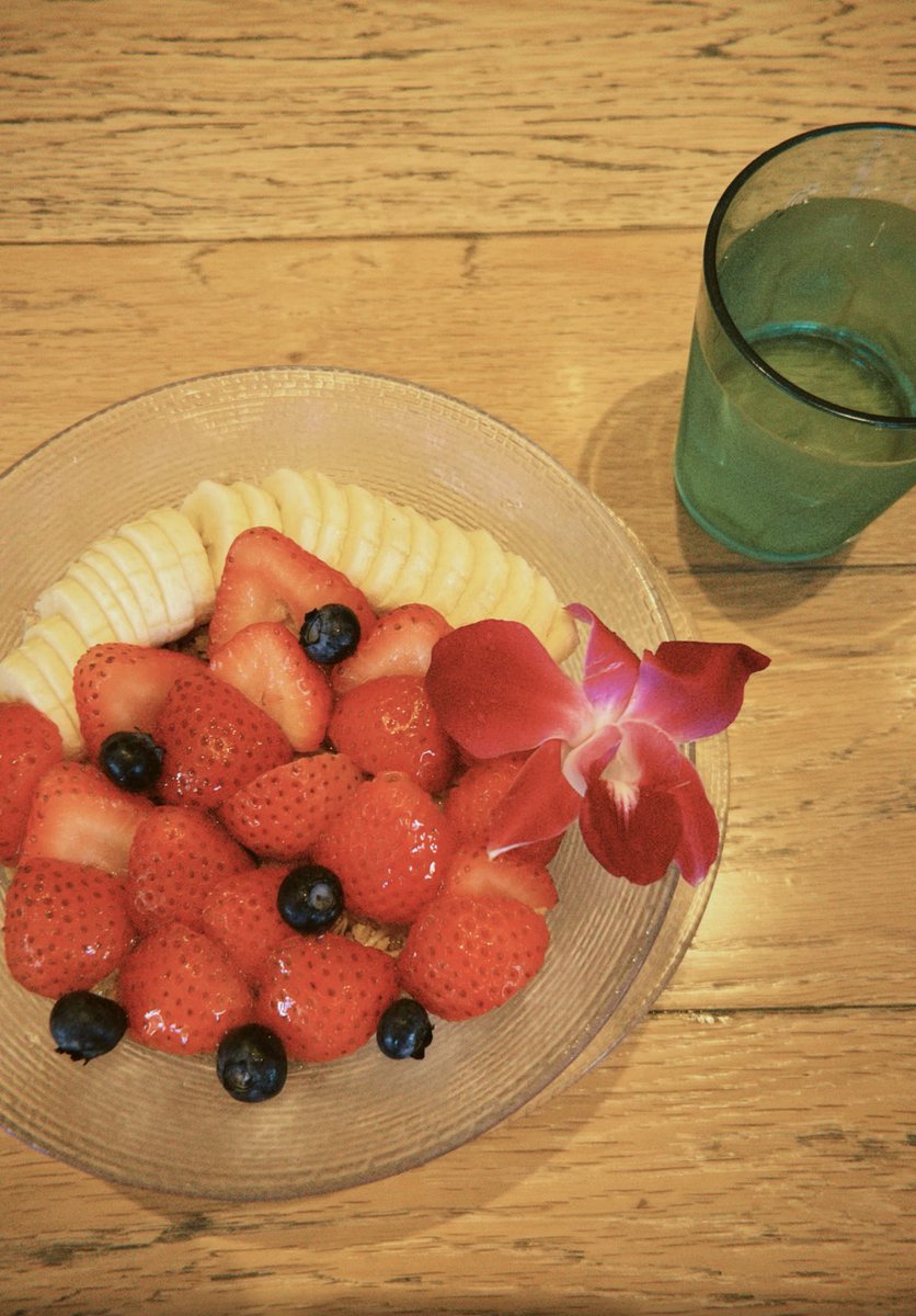 毎日暑いけど、自炊頑張ったり美味しいもの食べて栄養と免疫つける‼️🔥
これは今日食べたアサイー🫐