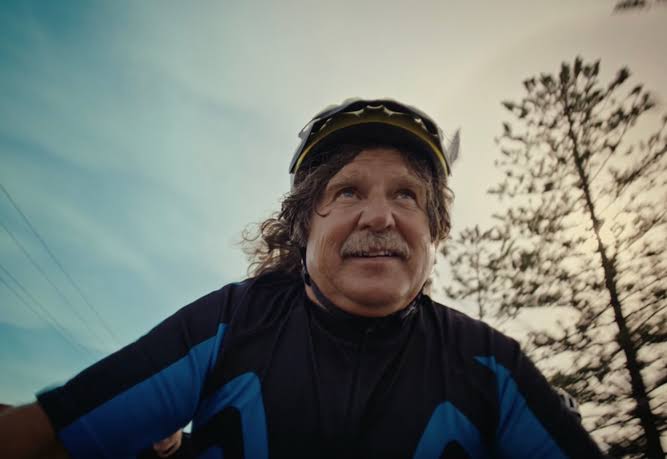 #CouchPeloton #TDF2025   
Yeah, I realise Quinn has tied his hair back today, but... are these two related?