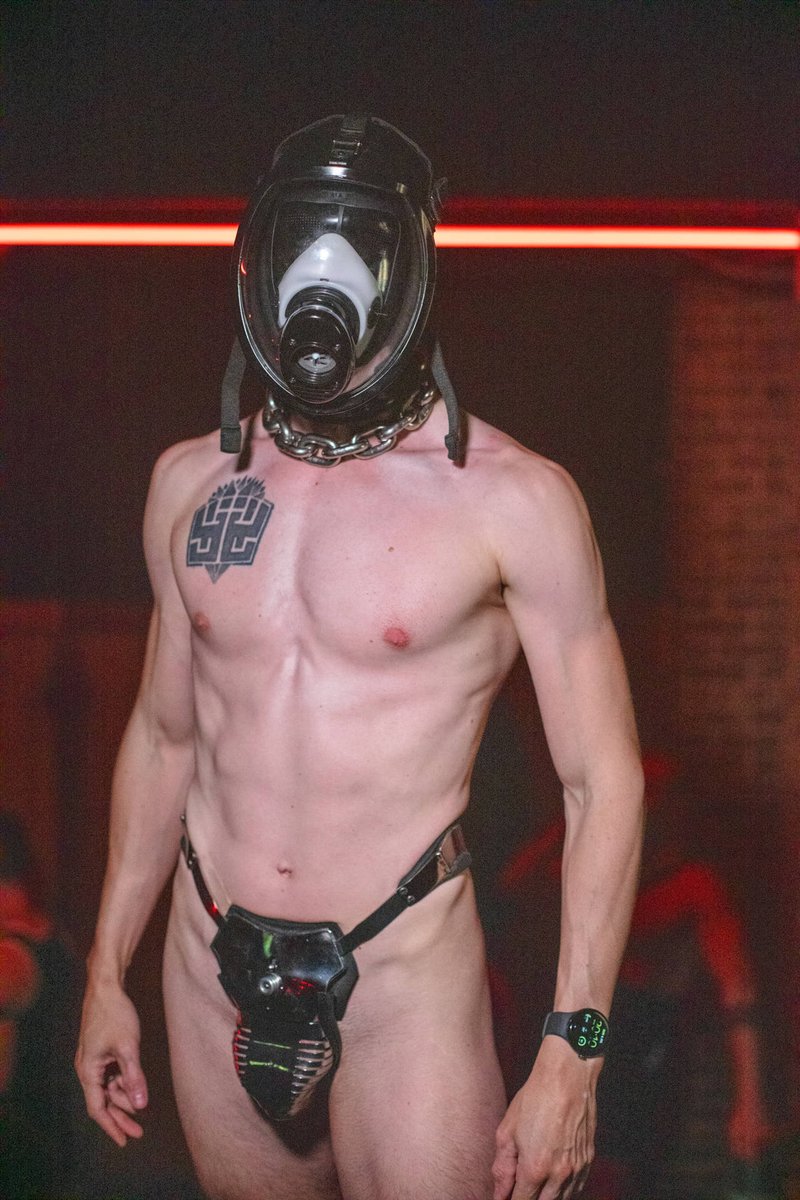 Pup Zach tweet media