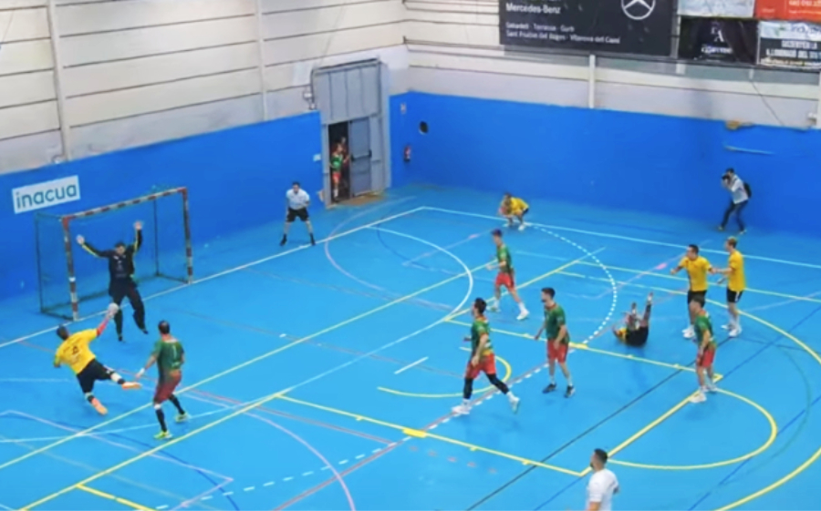 Ja tenim grups i calendaris per a la temporada 2025-26 en categoria masculina per #LligaCatOrM #LligaCatArgM, #1aCatH, #2aCatH i #3aCatH i també per #DHPlata i #1aEstatal
➡️ cathandbol.cat/mes/noticies-h…