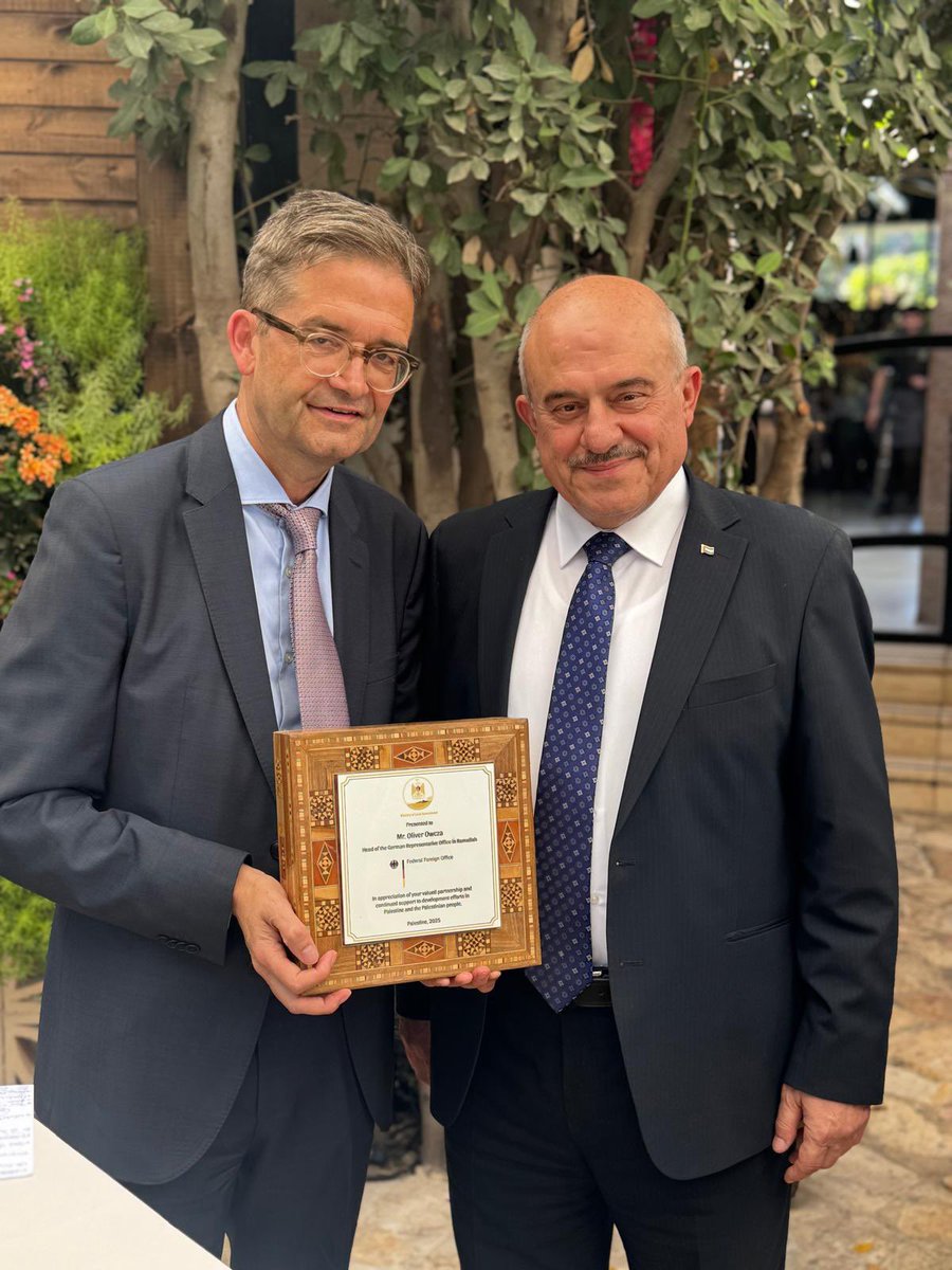 GermanRepRama's tweet image. Bidding farewell to partners from the government, civil society and IC in Ramallah. With gratitude for four years of trustful cooperation, I emphasised the unwavering 🇩🇪 committment and my appreciation for growing 🇵🇸 soft power sustaining its just strive for self-determination