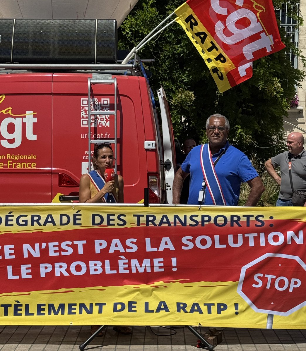 STOPGALEREIDF's tweet image. 🔴 Rassemblement contre la privatisation

Nous étions aux côtés de la @CgtRatp pour soutenir les agent·es face aux dégradations de leurs conditions de travail causées par la politique de sape des transports de Valérie Pécresse.
