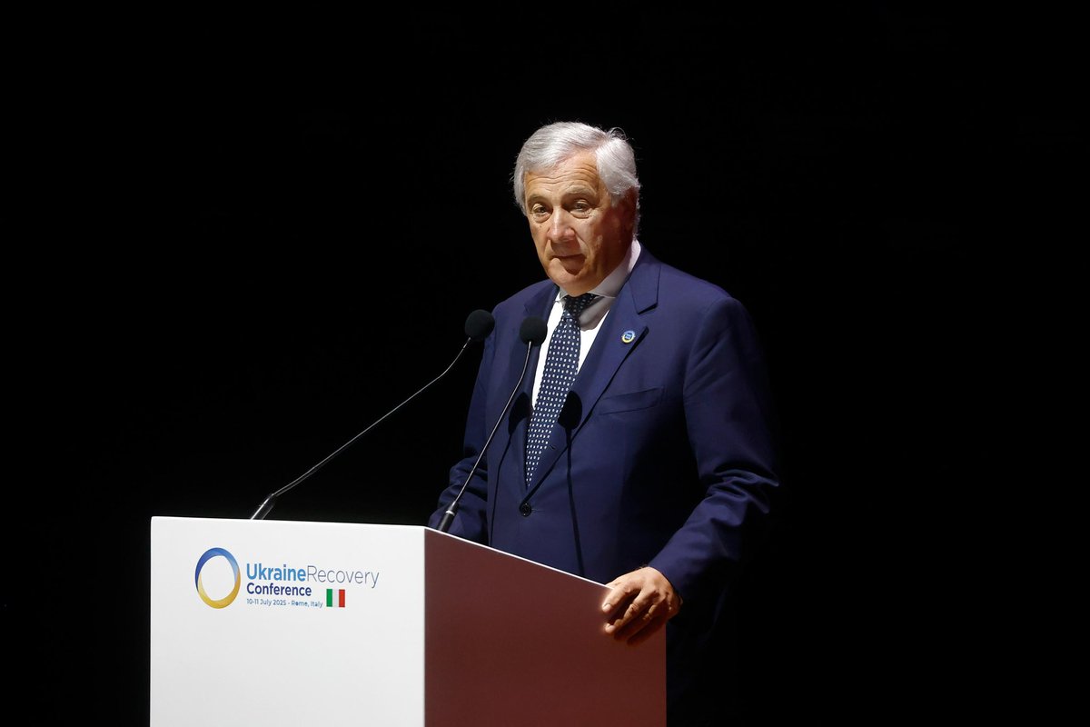 Antonio_Tajani's tweet photo. #URC2025 L’#Ucraina continua a subire ogni giorno violenti attacchi dall’esercito russo. È nostro dovere difendere la democrazia e lo stato di diritto, è nostro dovere non lasciarla sola. Oggi a #Roma è una giornata storica, l’Italia è in prima linea per la pace e per la ricostruzione dell’Ucraina. L’impegno dei nostri partner internazionali e di oltre 500 aziende 🇮🇹 sono la migliore testimonianza a difesa della libertà e dell’indipendenza del popolo ucraino.
