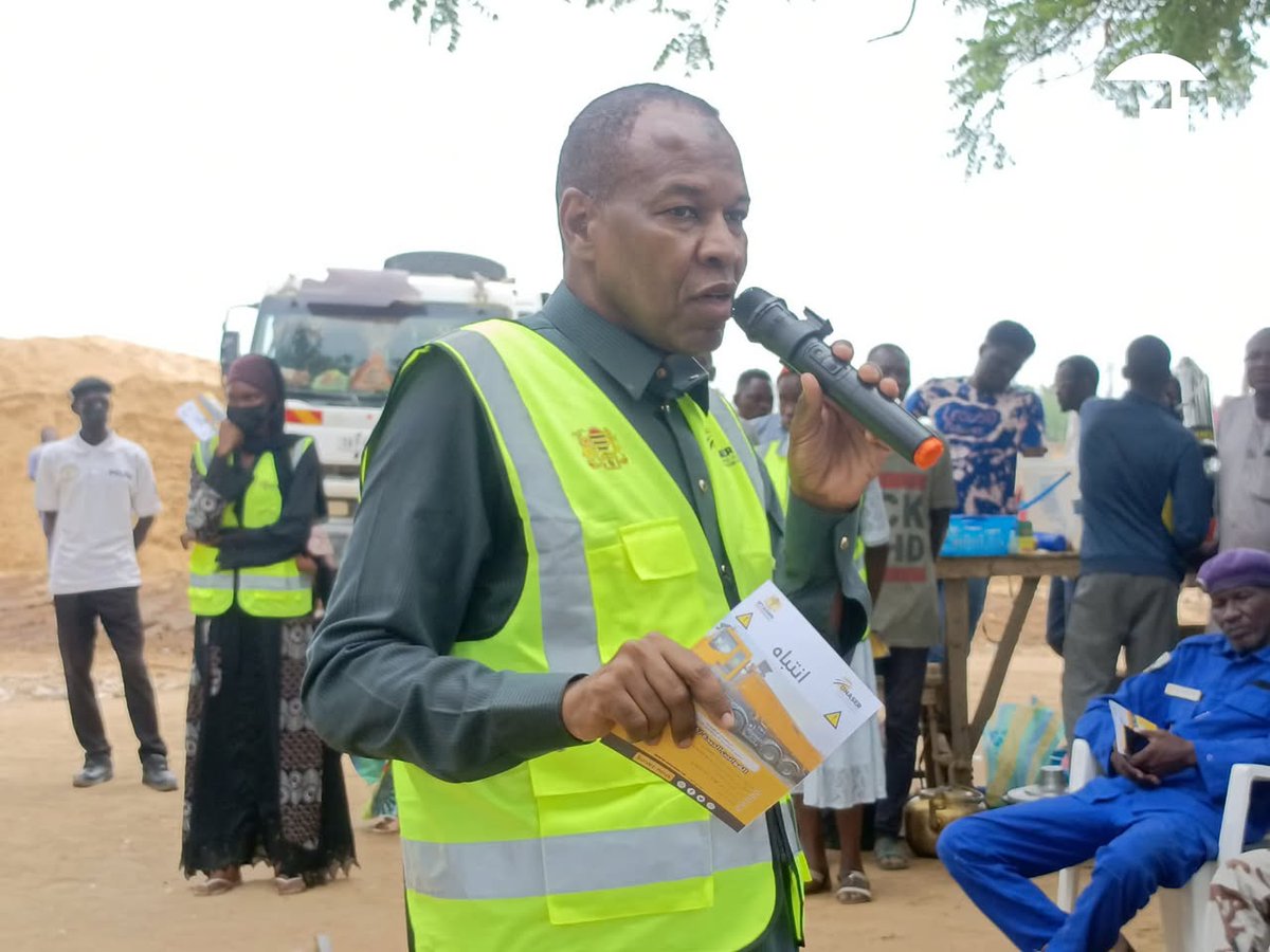 tchadinfos's tweet photo. Dans le cadre de la lutte contre l’insécurité routière, l’Office national de sécurité routière (#ONASER) a organisé une campagne de sensibilisation à l’intention des chauffeurs de poids lourds. L’objectif est de rappeler les règles de conduite et les comportements à adopter pour réduire les risques d’accidents, particulièrement fréquents dans le secteur du transport.#Tchad