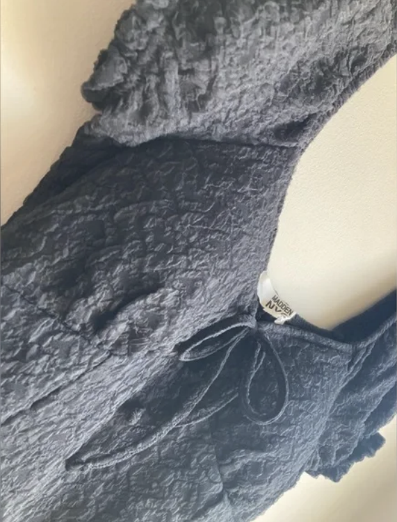 ModaMaganda's tweet photo. Even more photos - what do you think? (5/5) @Poshmarkapp @PoshmarkSupport #poshmark #pm 
@PoshTrend, curious what you think. https://t.co/KJHUCWpRDe