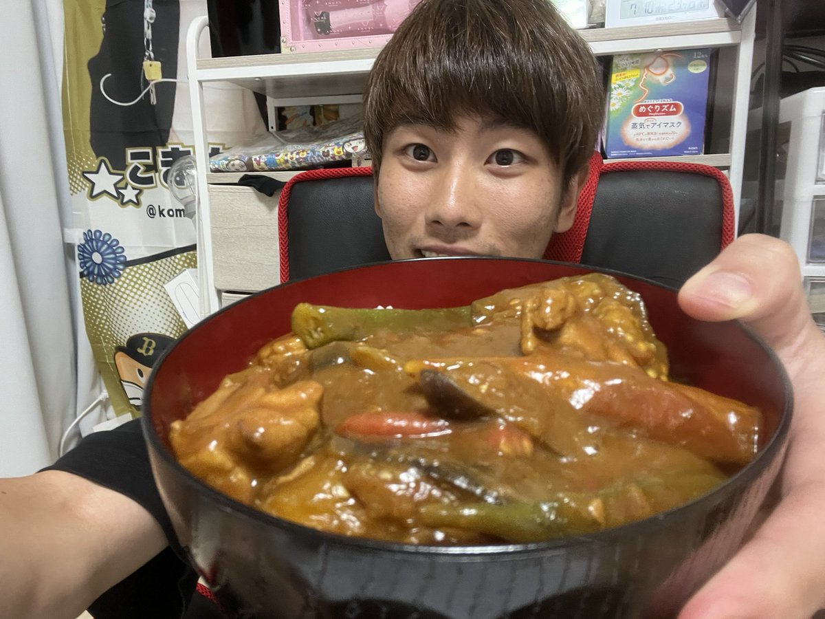 夏野菜カレー作ったよ！ 素揚げし忘れてちょっと汚いけど味は間違い 