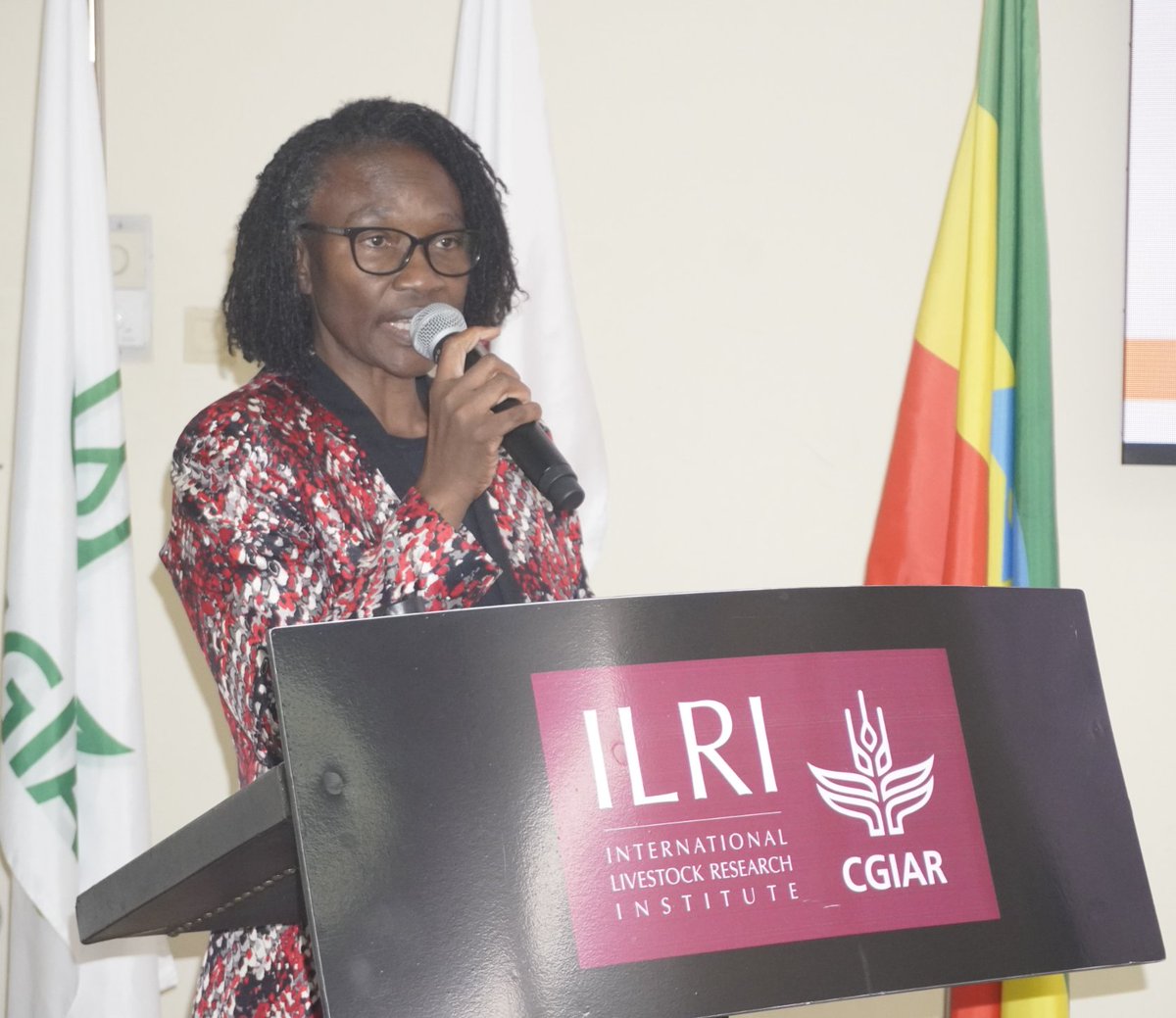 ShahidaHussien's tweet photo. Agriculture is key for food security, natural resource management, economic development. It involves 249 million people and contributes to 25-45% of the GDP in East Africa alone #MoIT @ILRI @CGIARAfrica @CGIAR https://t.co/B8I0TI2llF