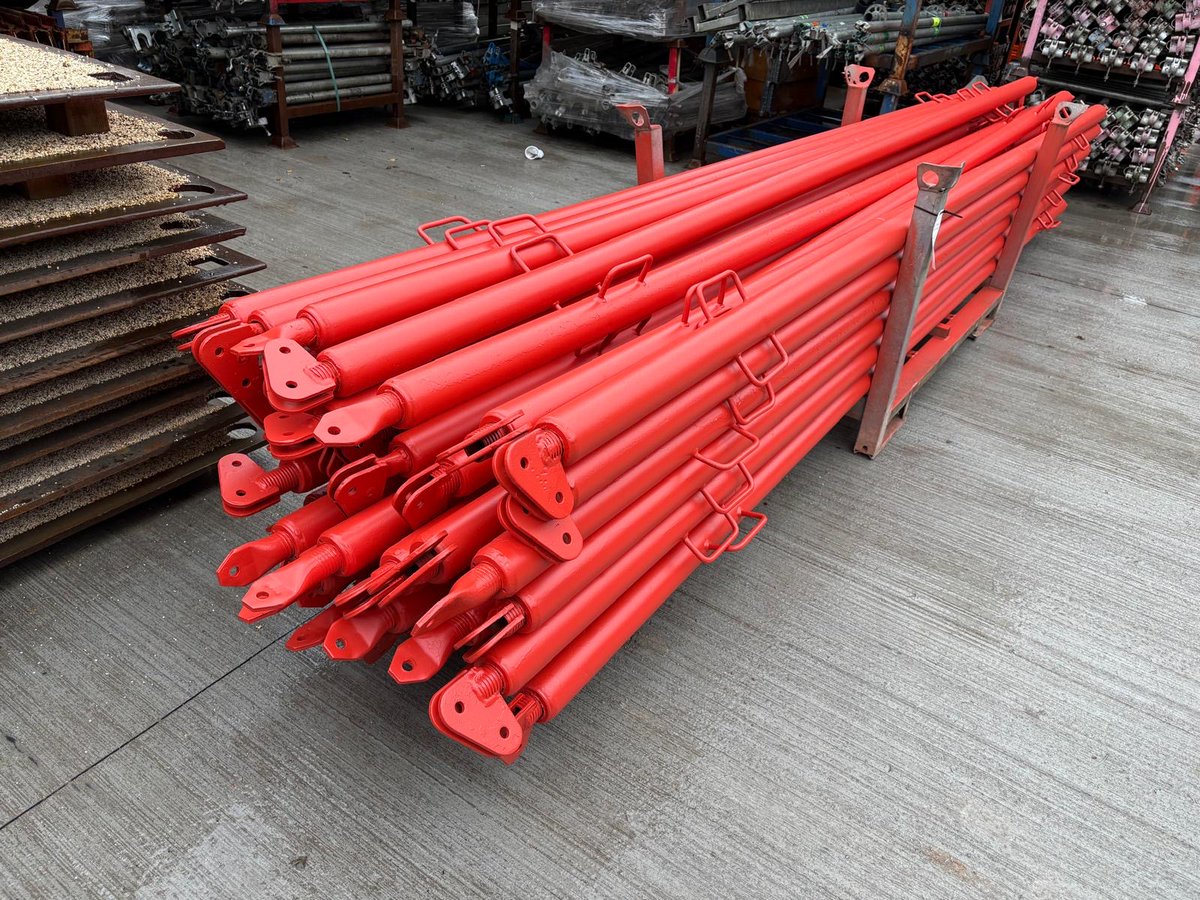 FormworkDirect's tweet image. 🚧 New stock alert!
117 x RSS3 heavy-duty push-pull props — with TRIO connectors + FD T120 base plates.
Perfect for large formwork systems.
Hire or sale 🛠️
🌐 formworkdirect.co.uk
#formwork #props #pushpull #construction
