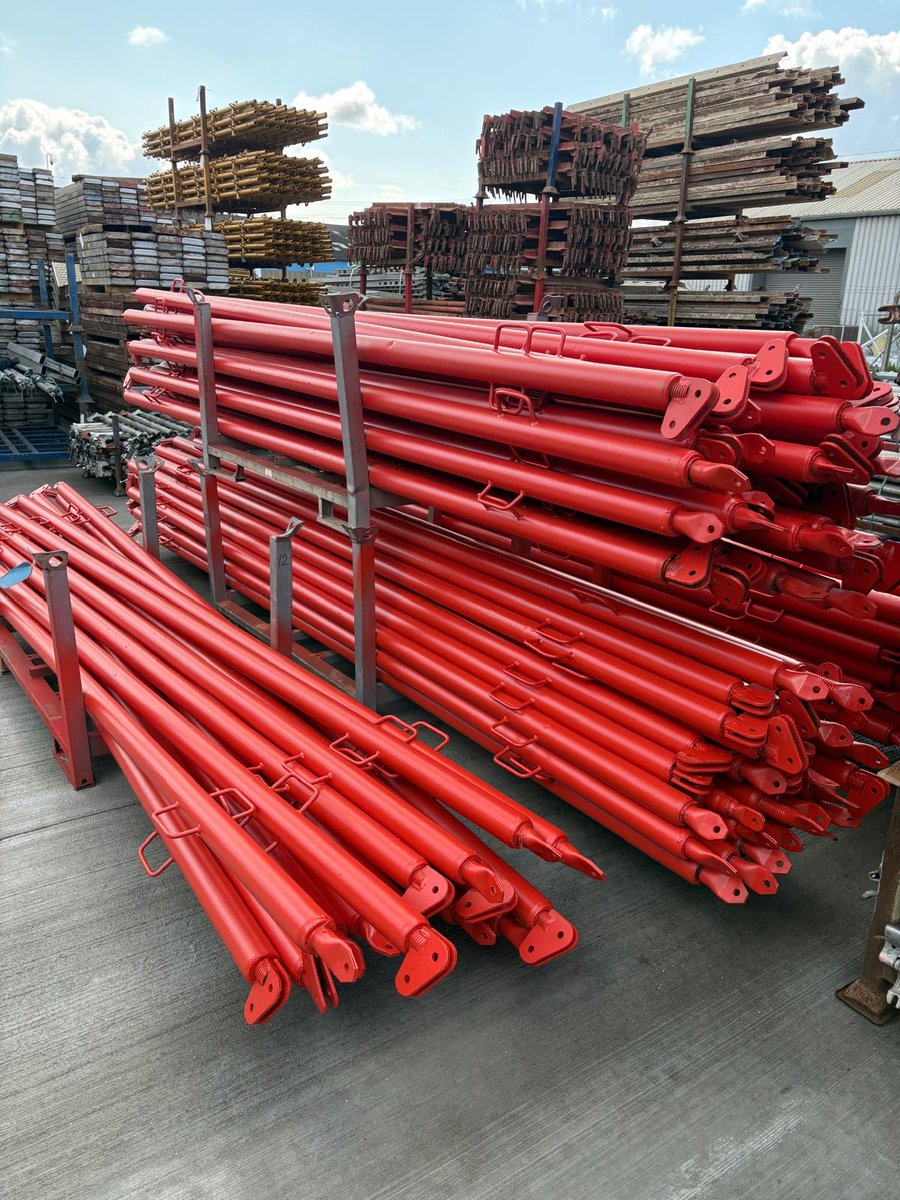 FormworkDirect's tweet image. 🚧 New stock alert!
117 x RSS3 heavy-duty push-pull props — with TRIO connectors + FD T120 base plates.
Perfect for large formwork systems.
Hire or sale 🛠️
🌐 formworkdirect.co.uk
#formwork #props #pushpull #construction