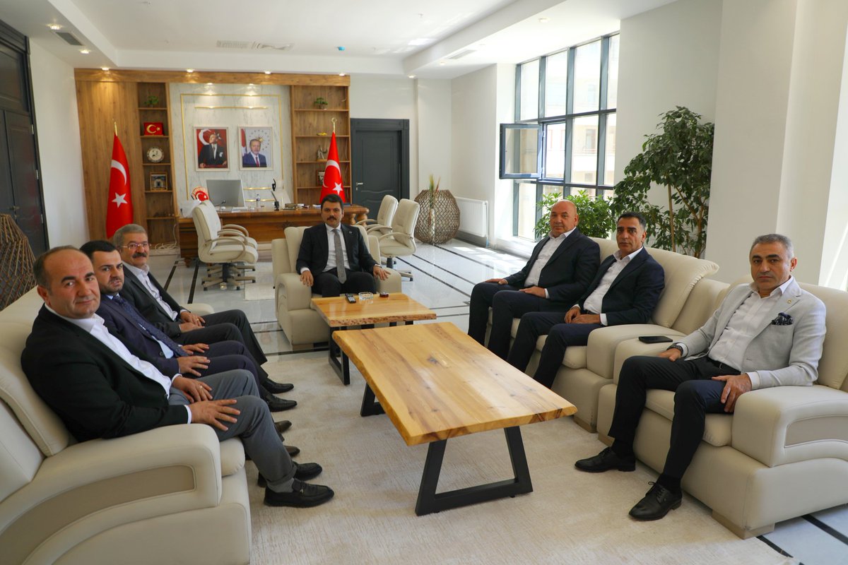 Van Ticaret ve Sanayi Odası (@vantsokurumsal) on Twitter photo Yönetim Kurulumuz ve Meclis Başkanımız; İpekyolu Kaymakamı Sn. Tufan Bağır Gilan'a hayırlı olsun ziyaretinde bulundu.
<a href="/tufangilan/">Tufan Bağır GİLAN</a> <a href="/NecdetTakva/">Necdet Takva</a> <a href="/Turan__Avci/">Turan Avcı</a> <a href="/Omeryilmaz__/">Ömer YILMAZ</a> <a href="/BalandiSerdar/">Serdar BALANDİ</a> <a href="/ResitYaren/">Reşit Yaren</a> Yönetim Kurulumuz ve Meclis Başkanımız; İpekyolu Kaymakamı Sn. Tufan Bağır Gilan'a hayırlı olsun ziyaretinde bulundu.
<a href="/tufangilan/">Tufan Bağır GİLAN</a> <a href="/NecdetTakva/">Necdet Takva</a> <a href="/Turan__Avci/">Turan Avcı</a> <a href="/Omeryilmaz__/">Ömer YILMAZ</a> <a href="/BalandiSerdar/">Serdar BALANDİ</a> <a href="/ResitYaren/">Reşit Yaren</a>