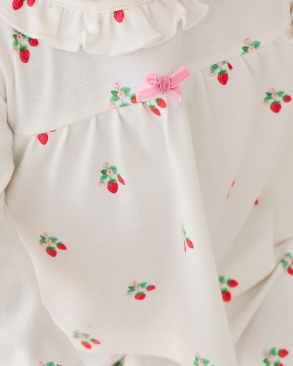 Drift off to dreamland in strawberry sweetness! ☁️💤  Our Strawberry Cream Ditsy Floral Pyjamas are the perfect pick for sweet dreams 🍓
bit.ly/4lqrPPm