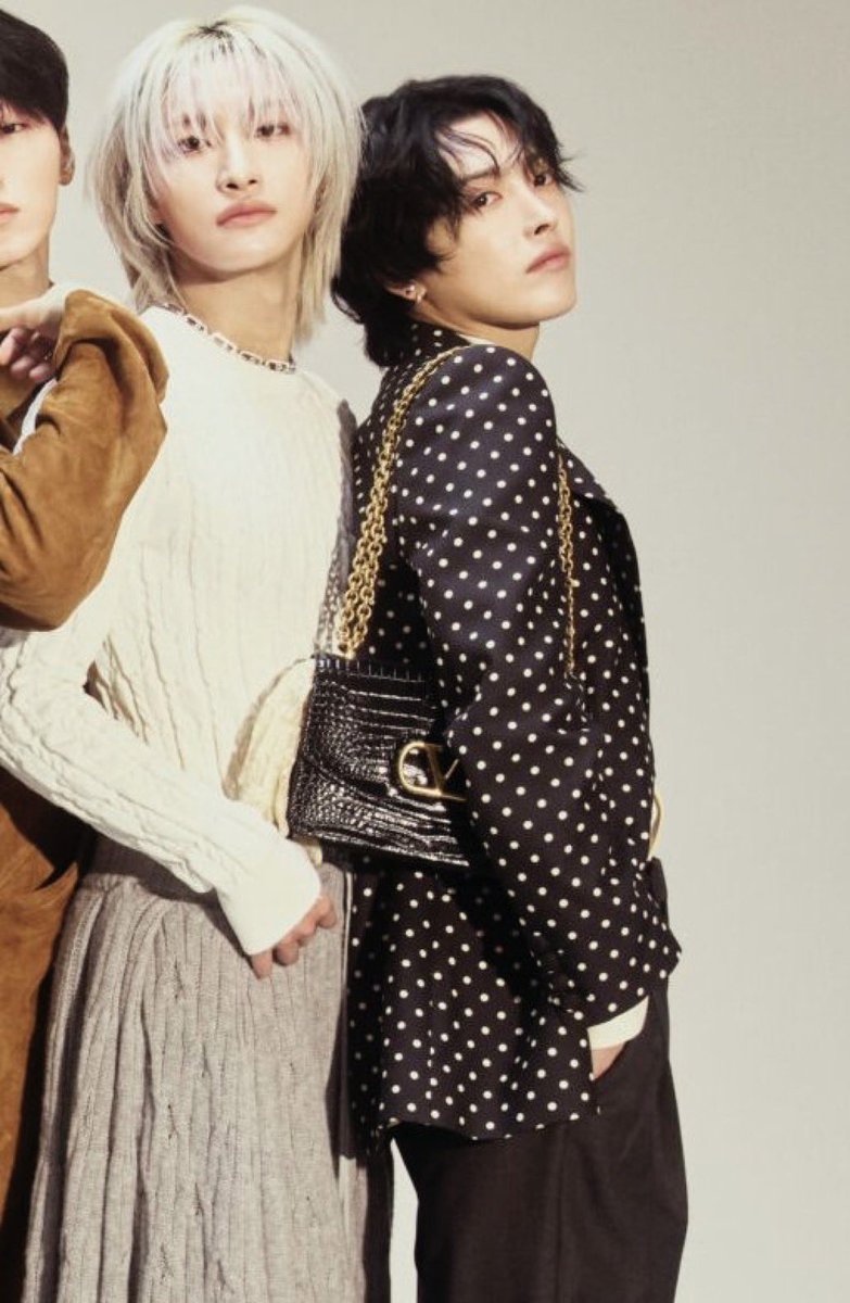 I love it when they look like rich lesbians…