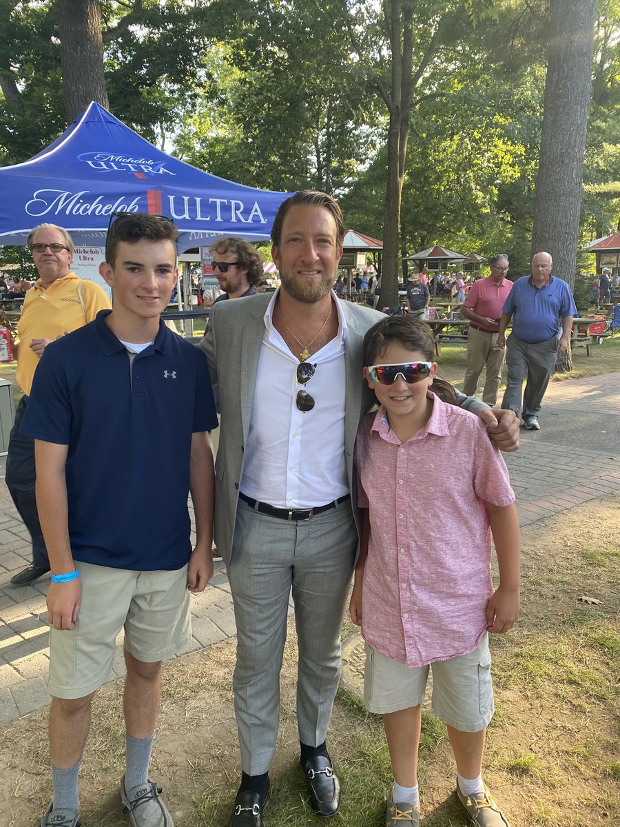 dinrbell17's tweet photo. The greatest race meet of the year starts off today in Saratoga Springs!!! @RepoleStable @stoolpresidente two of the best people in the game looking forward to another great season 🐎 @NYRABets @TheNYRA https://t.co/FBVDXqa4Tn