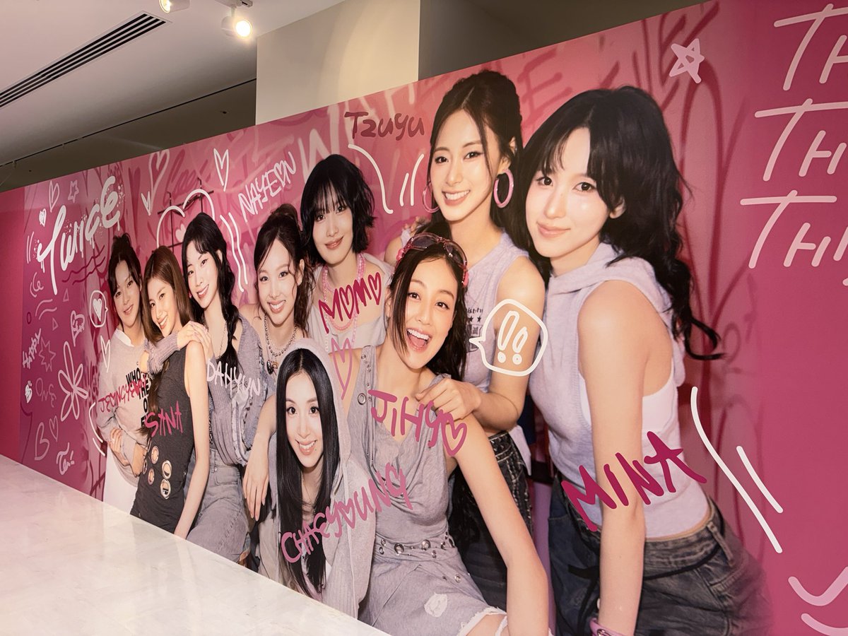 今日は待ちに待ったPOPUP行ってきた✨
ペンラカバーとワークショップのアイテムだけ買うつもりが実際に見ちゃうと欲しくなっちゃうね😂
ラントレケースやらアクリルキーホルダーやら追加しちゃった笑