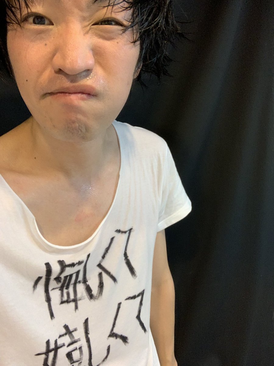 スピリチュアルラウンジのブッキングライブで1番目、札幌から来ましたTHE BOYS&amp;GIRLSでした。あの頃と言うことやること何も変わってないじゃん俺。悔しくて嬉しい。今日2組しか出ないらしい。次出るバンド、リハ見たら良さそうだったから楽しみ、ズーカラデルって言うらしい