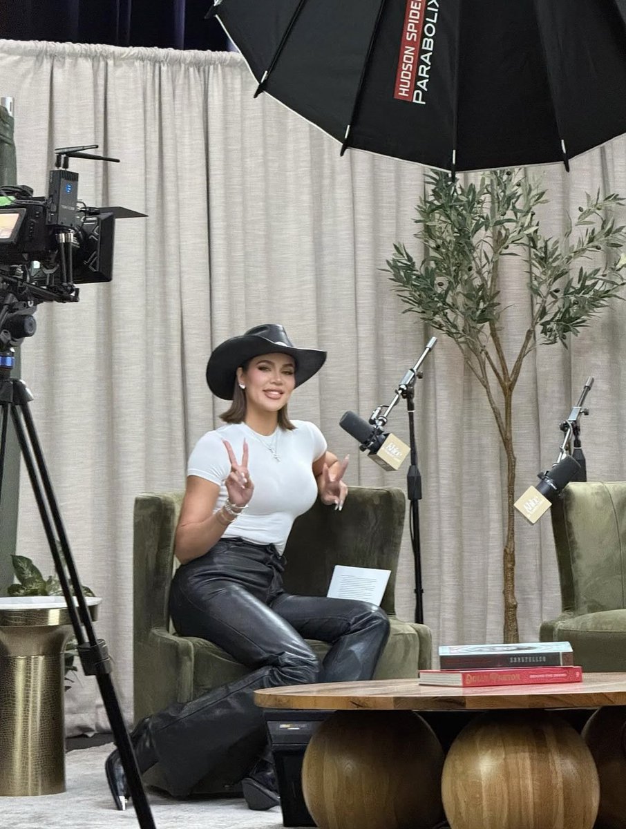 yourhighnessjai's tweet image. Backwoods Barbie