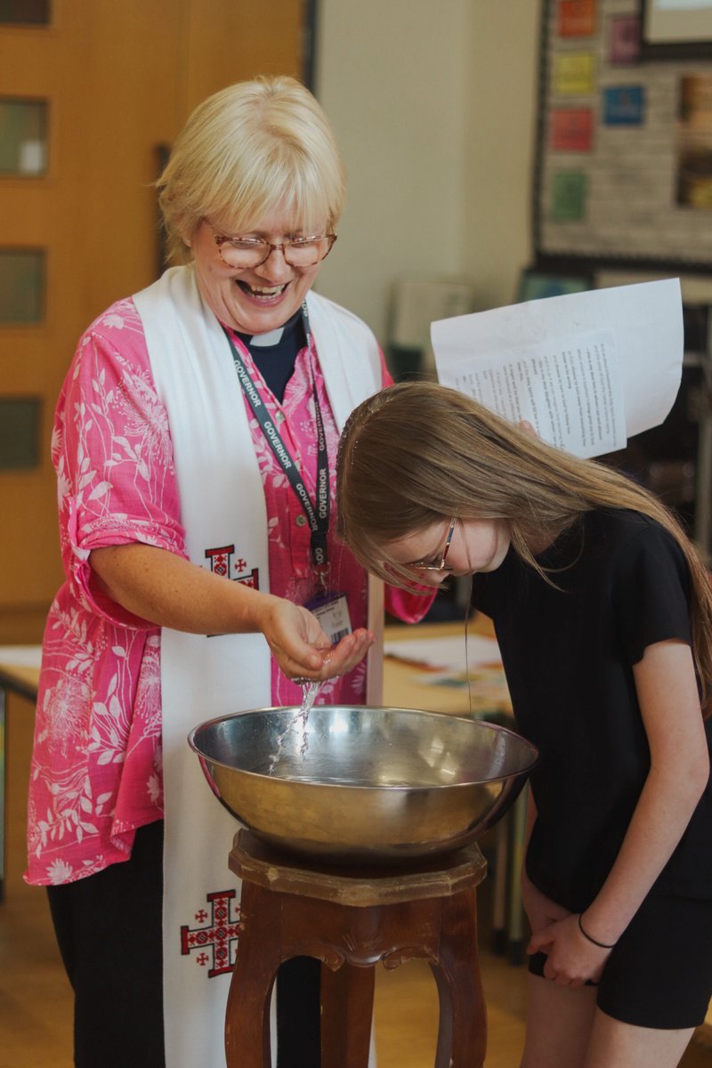 DioceseofDurham's tweet image. As part of the Flourish Partnership between St John’s Church and St John’s CE Primary School in Shildon, a joyful baptism recently took place within the school—an inspiring moment that reflects the strength of the growing relationship between church, school, and families which…