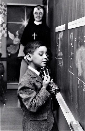 CCityCatholic's tweet image. Restore Catholic education:
-primary goal is the formation of saints
-prioritize virtue & the supernatural life of grace
-traditional prayers/devotions throughout the day
-generous access to sacramental life, esp. confession
-form students in a culture of reverence & piety