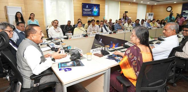 All India Radio News (@airnewsalerts) on Twitter photo NITI Aayog launched a roadmap for strengthening state science and technology councils in New Delhi.
Minister for Science and Technology <a href="/DrJitendraSingh/">Dr Jitendra Singh</a> along with NITI Aayog Vice Chairman Suman Bery, and Dr V K Saraswat, member of NITI Aayog, launched the roadmap.
According NITI Aayog launched a roadmap for strengthening state science and technology councils in New Delhi.
Minister for Science and Technology <a href="/DrJitendraSingh/">Dr Jitendra Singh</a> along with NITI Aayog Vice Chairman Suman Bery, and Dr V K Saraswat, member of NITI Aayog, launched the roadmap.
According