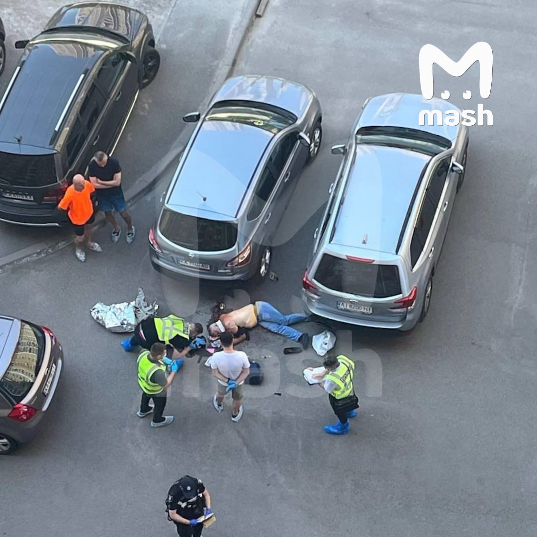 's tweet image. KIEV, MORTE DI UN COLONNELLO - Ivan Voronic, 50 anni, colonnello dei servizi segreti militari ucraini, è stato ucciso a colpi di pistola nel centro di Kiev. Il killer è fuggito. Secondo le prime informazioni, Voronic si occupava di sabotaggio contro i russi. #ucraina #sbu