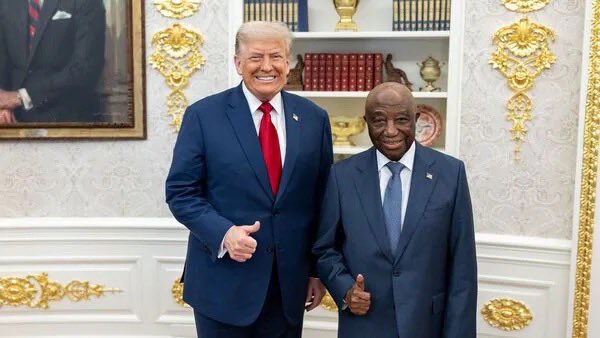 1MartinMatthews's tweet image. My birth country Liberia is trending because Pres. Trump asked Liberian Pres. Bokai where he learned to speak English so beautifully 😂
Personally I’m glad Liberia is trending for something other than war or Ebola 🇱🇷
This summit was mostly French & Arabic speaking African…