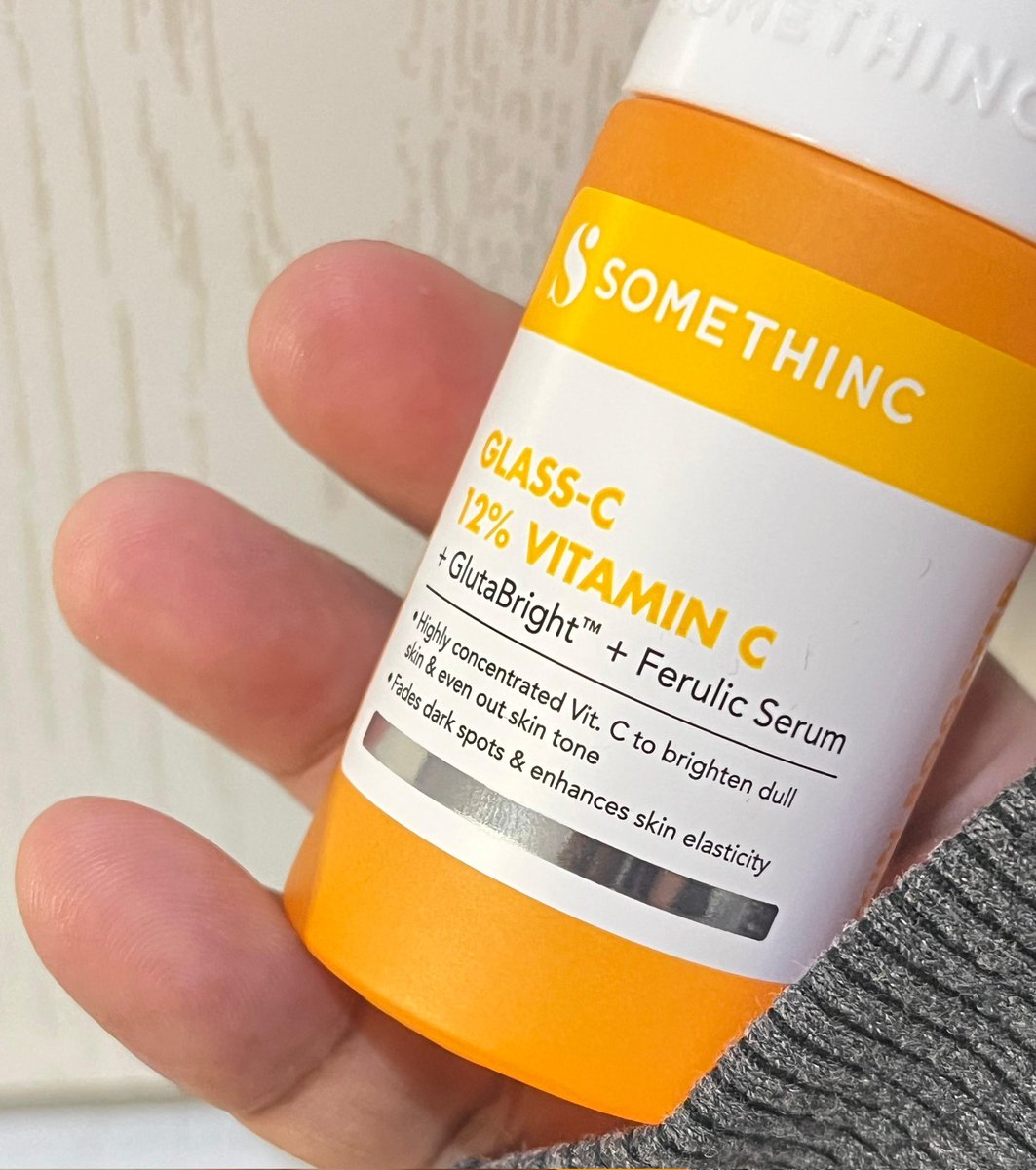 Akhir bulan Juli kemarin mbesan anak pakdhe ke daerah Sragen, shock bgt ga ada sopifut ga bisa jajan, selain itu shock sama mataharinya. Alhasil agak gosong dikit😌🤏

Untung ak punya serum brightening samting.