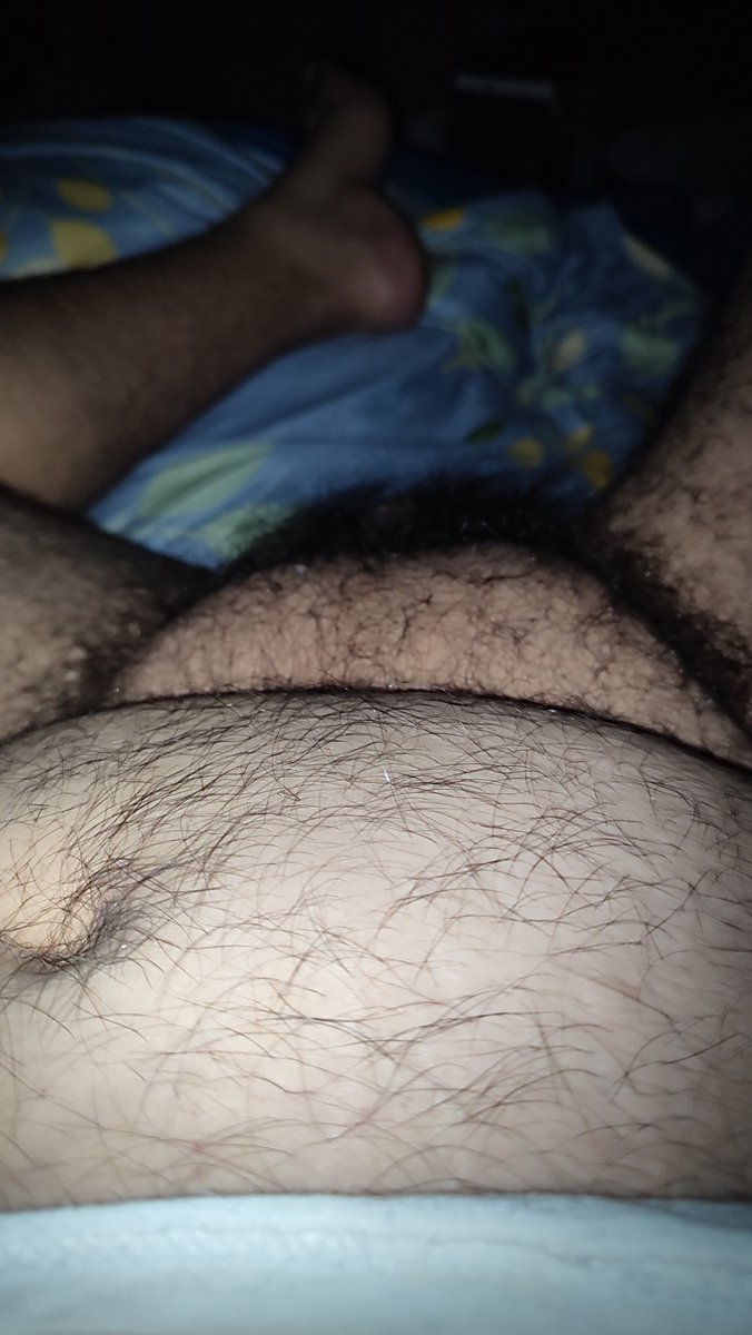 Aquí me tiene metiéndome un dildo para recordarle