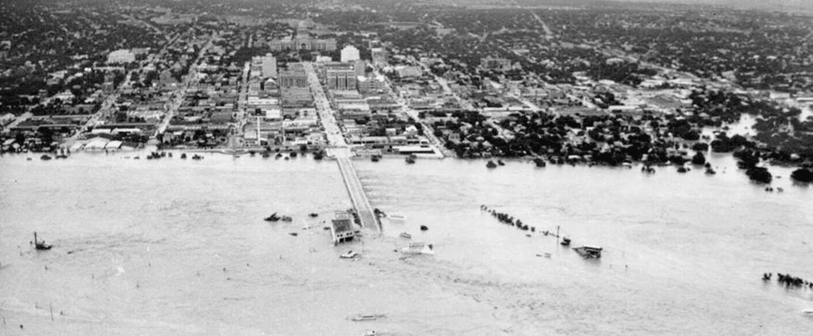 JesusFnChrist77's tweet photo. @Dawn77881010143 Flood in Austin in 1935 https://t.co/K2mVmGV7IW