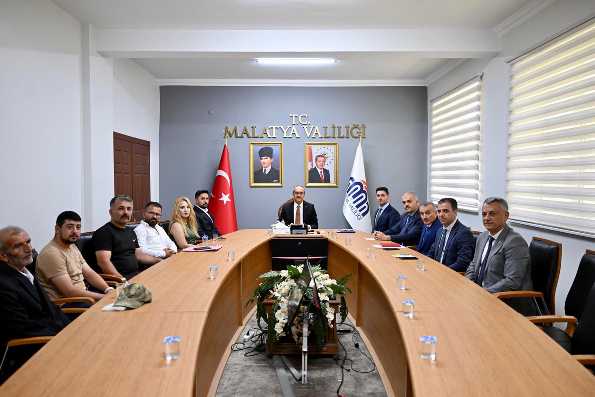 🇹🇷 Şehit Piyade Uzm. Çvş. Ramazan Günaydın,
🇹🇷 Şehit Er İsmail Özbay,
🇹🇷 Şehit Köy Korucusu İbrahim Küpeli'nin Kıymetli Aileleri ve   
🇹🇷 Terör Gazisi Mustafa Şahin İle Bir Araya Geldik.

Her Daim Şehit ve Gazi Ailelerimizin Yanındayız.

Şehitlerimize Allah’tan Rahmet Diliyorum.