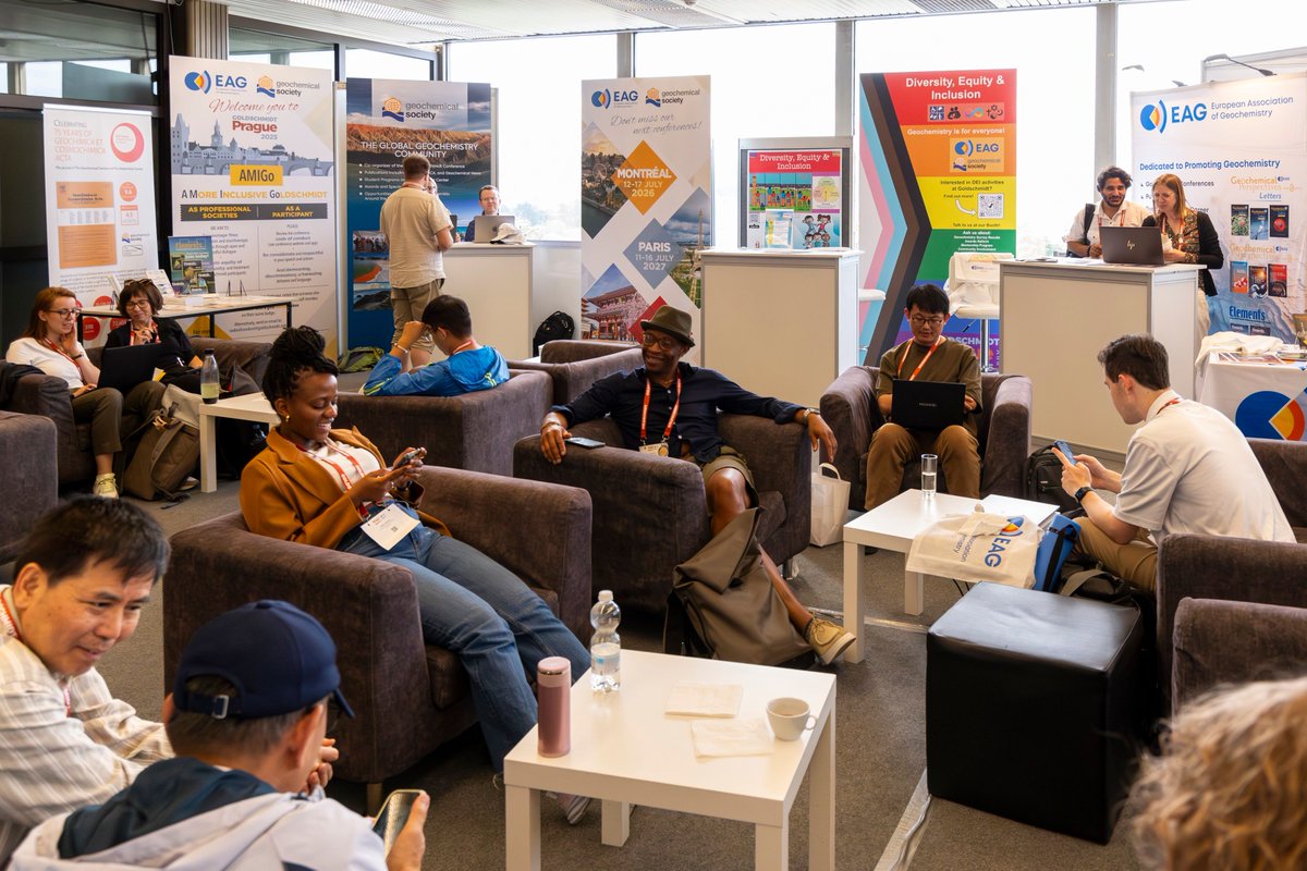 goldschmidt2025's tweet image. 📣 Make sure to drop by the European Association of Geochemistry & @geochemsoc booths in the Exhibition Hall before the #Goldschmidt2025 conference closes.
Come say hello and check out our range of publications, activities, #DEI and early career initiatives 😀