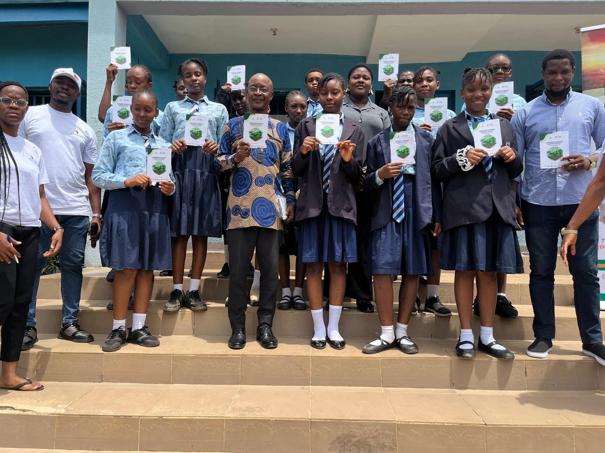 ecosteward1's tweet image. We’re not just teaching agroecology, we’re raising a generation of young agroecologists!
From school clubs to farms, youth across Africa are protecting seeds, restoring soil & championing food justice.
Join the movement: tinyurl.com/AgroecologyMov…
#Youth4Agroecology