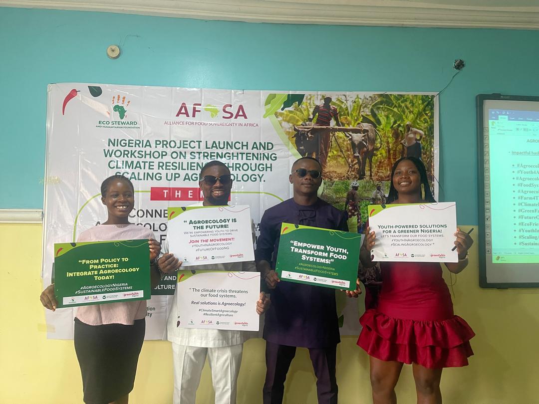 ecosteward1's tweet image. We’re not just teaching agroecology, we’re raising a generation of young agroecologists!
From school clubs to farms, youth across Africa are protecting seeds, restoring soil & championing food justice.
Join the movement: tinyurl.com/AgroecologyMov…
#Youth4Agroecology