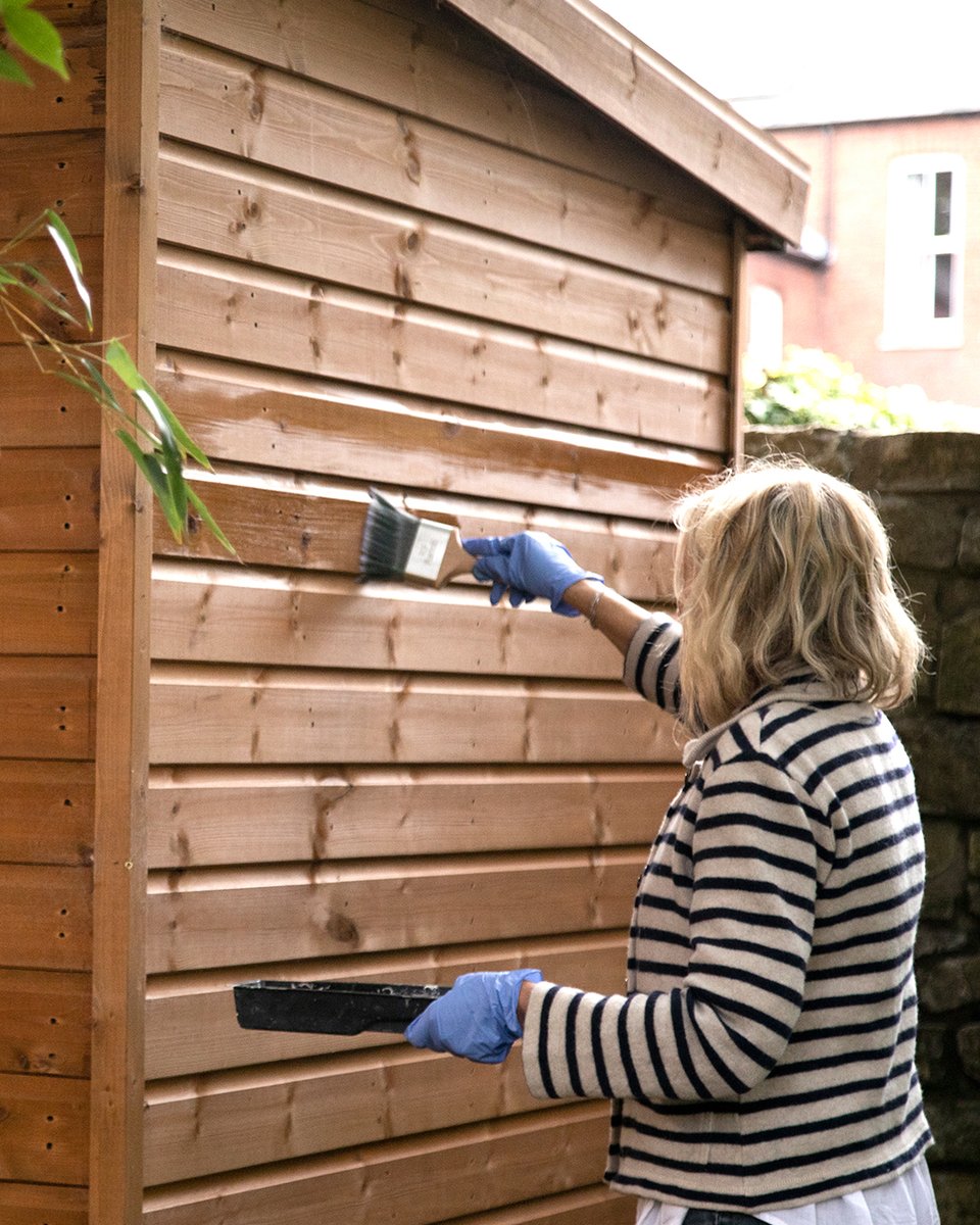 FiddesWoodCare's tweet photo. Get your garden Summer ready with Fiddes Exterior Wood Protector ☀️🏡
Fiddes Exterior Wood Protector is a water repelling sealer, ideal for smooth and rough sawn timber, sheds, fences and trellis.
Buy yours today 👇
https://t.co/aOXQWZ5o0g
#Fiddes #ExteriorWood #WoodProtector https://t.co/5FnMNbj8Mx