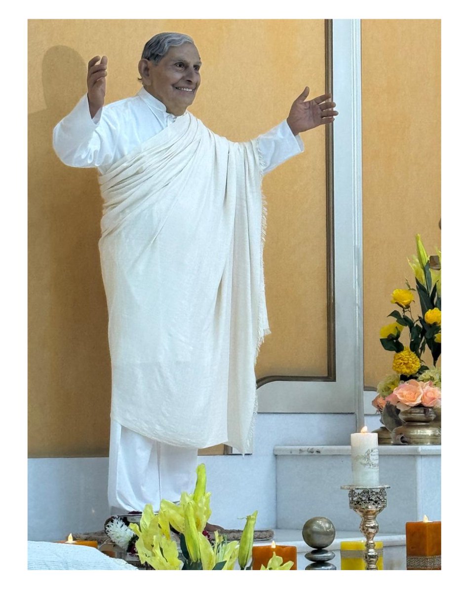 NavaniRakesh's tweet image. Honoured to spend #GuruPurnima at the Sadhu Vaswani Mission this morning.
Grateful for gurus like Sathya Sai Baba & @DadaJPVaswani who taught the strength of humility and the power of service.
Their wisdom continues to shape the path ahead. 🙏