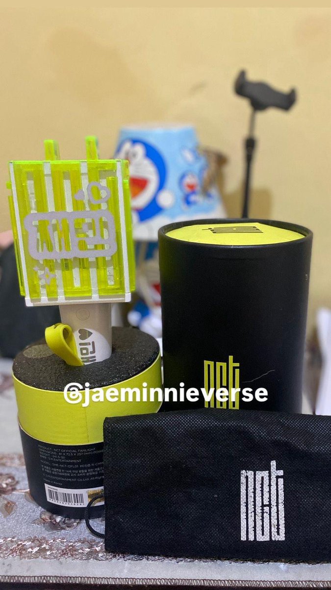 wts or want to sale ‼️

 LIGHTSTICK NCT VER 1

– 350 bisa nego
– COD jabodetabek /COD venue 
– pernah di pake konser tds 3
– condi? dm

titipan punya temenku yaap boleh tanya tanya dulu 🫰🏻
t. wts wtt wtb ls lightstick nct dream tds4 jakarta