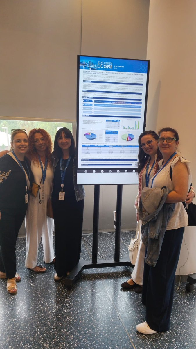 CAHU_Area_V's tweet image. 📍 En el 58º Congreso Nacional SEPAR celebrado en Bilbao, nuestras enfermeras y el residente de segundo año del Servicio de Neumología del #CAHU compartieron sus trabajos con gran implicación y calidad científica 👏
🩺 La enfermera Tatiana Margolles García presentó el póster:…