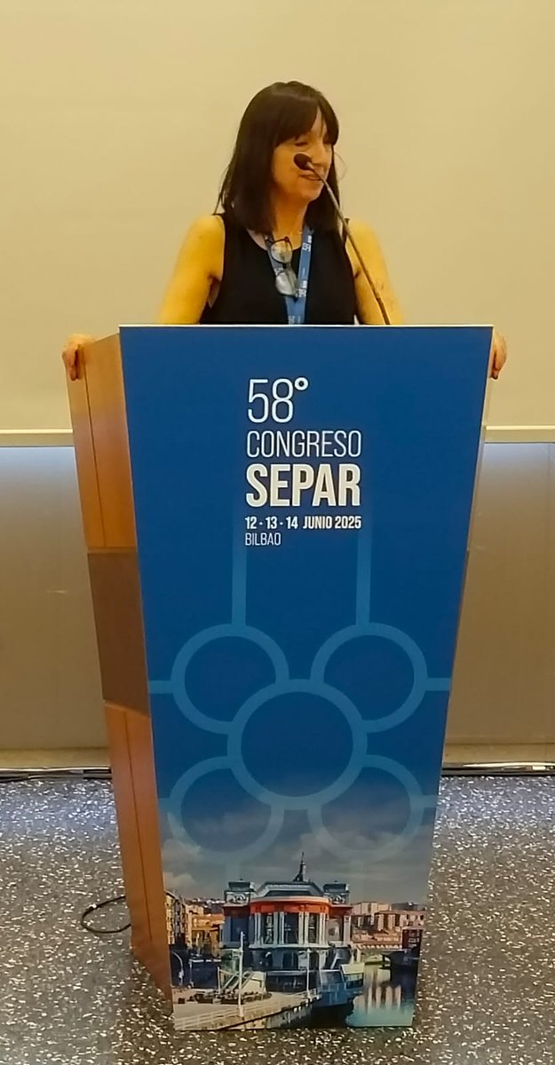 CAHU_Area_V's tweet image. 📍 En el 58º Congreso Nacional SEPAR celebrado en Bilbao, nuestras enfermeras y el residente de segundo año del Servicio de Neumología del #CAHU compartieron sus trabajos con gran implicación y calidad científica 👏
🩺 La enfermera Tatiana Margolles García presentó el póster:…