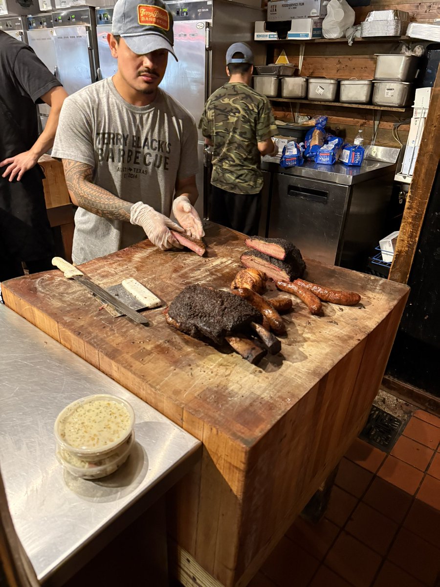JohnRHuffman's tweet image. No daytrip to Austin is complete without BBQ.
Well done @TerryBlacks_BBQ