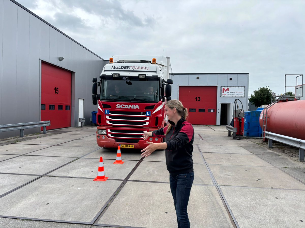 Vandaag dodehoek les voor 60+.
Samen met VVN afdeling Urk.
Caritas Urk, Mulder Trainingen.
Na de zomer gaan we deze opnieuw aanbieden.
Wil je er bij zijn graag aanmelden eize@caritasurk.nl