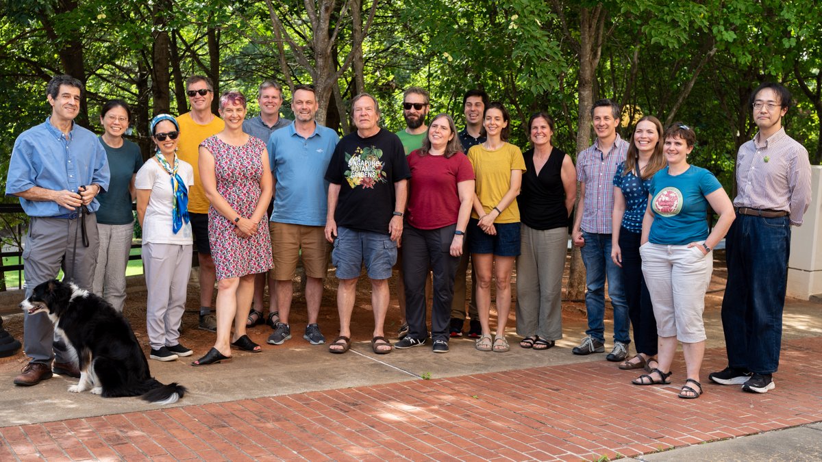 Celebrating Mark Rausher's career of training and mentorship!

Photographs courtesy of David L. Des Marais.