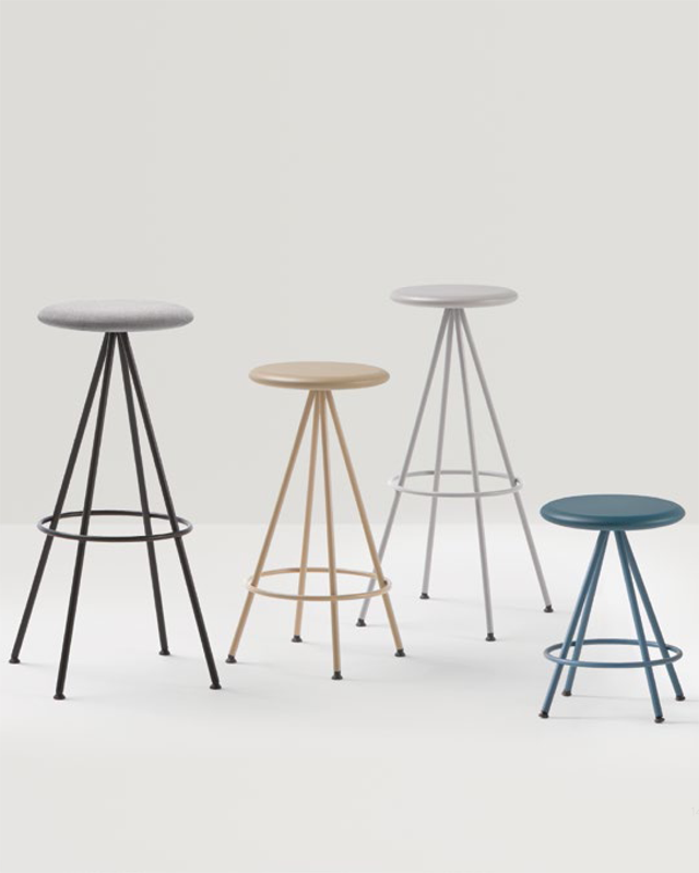 La colección de taburetes #SUN de #Inclass es perfecta para cualquier espacio. Con tres alturas de estructuras y opciones de asientos que incluyen tapizados, madera de roble o nogal macizo se adapta a cualquier estilo

+info:
📞941 44 50 31
✉️estilo@estilomobiliario.com